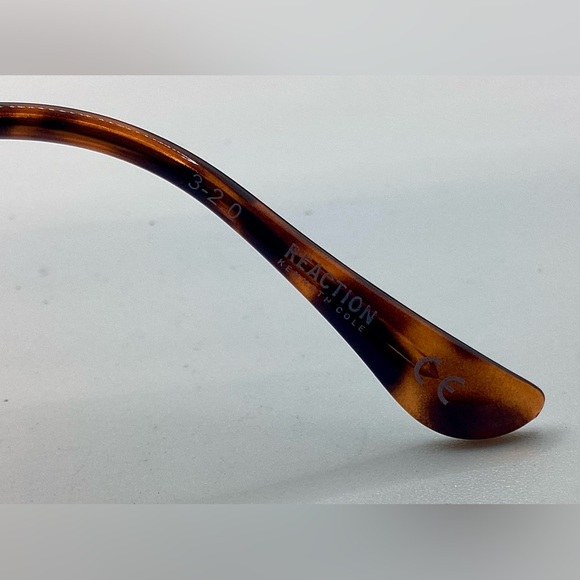 Kenneth Cole Reaction Women’s Aviator Sunglasses KC1386 gold trim - Picture 3 of 7